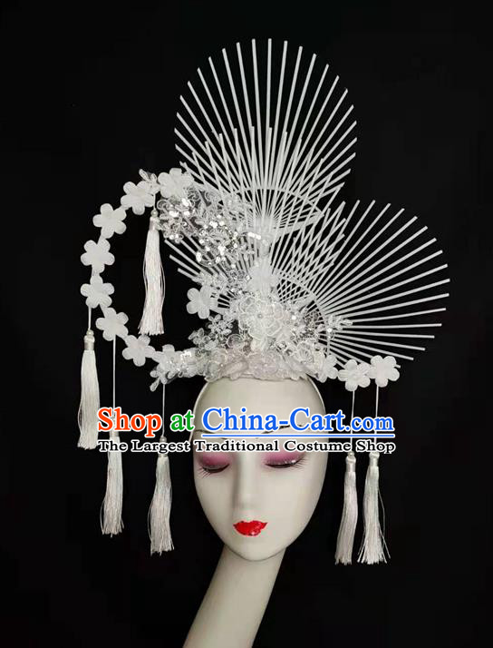 China Court White Lace Flowers Hair Clasp Qipao Catwalks Bride Headdress Handmade Wedding Fashion Headwear Stage Show Tassel Hair Crown