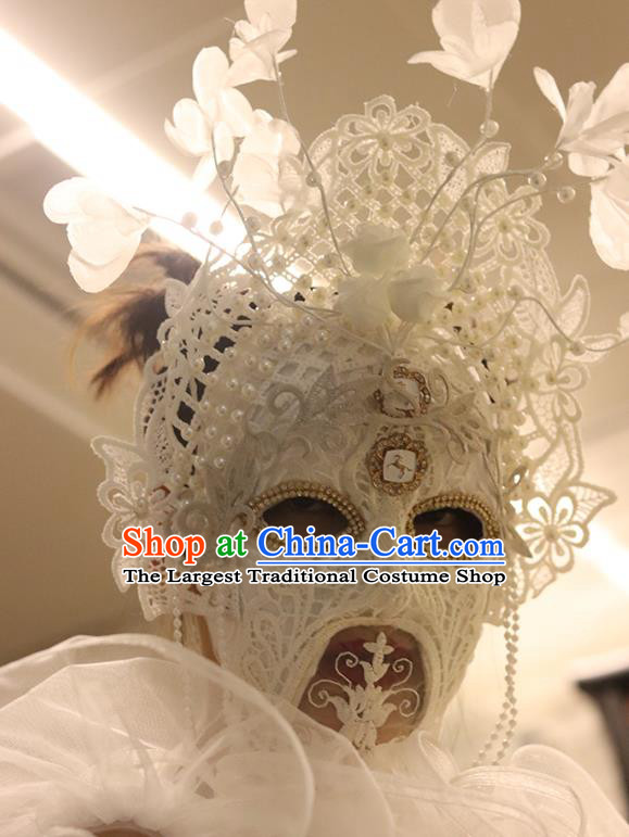 Handmade Brazil Carnival White Lace Mask Halloween Cosplay Princess Pearls Face Mask Costume Party Baroque Feather Headpiece