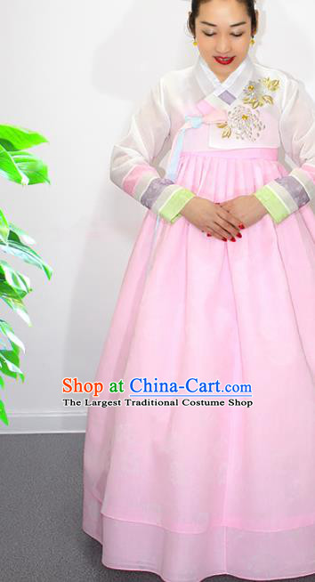 Asian Korea Court Dance Hanbok Clothing Korean Bride Mother White Blouse and Pink Dress Traditional Fashion Garments