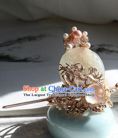 Chinese Traditional Ming Dynasty Imperial Guards Jade Hair Crown and Golden Hairpin Ancient Royal Prince Headpieces