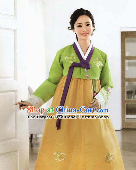 Korean Bride Fashion Clothing Embroidered Green Blouse and Yellow Dress Traditional Court Hanbok Costume Classical Wedding Garments