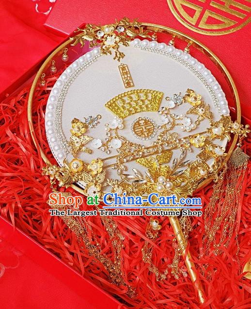 China Traditional Wedding Golden Tassel Fan Bride Palace Fan Classical Dance Circular Fan Handmade White Silk Fan