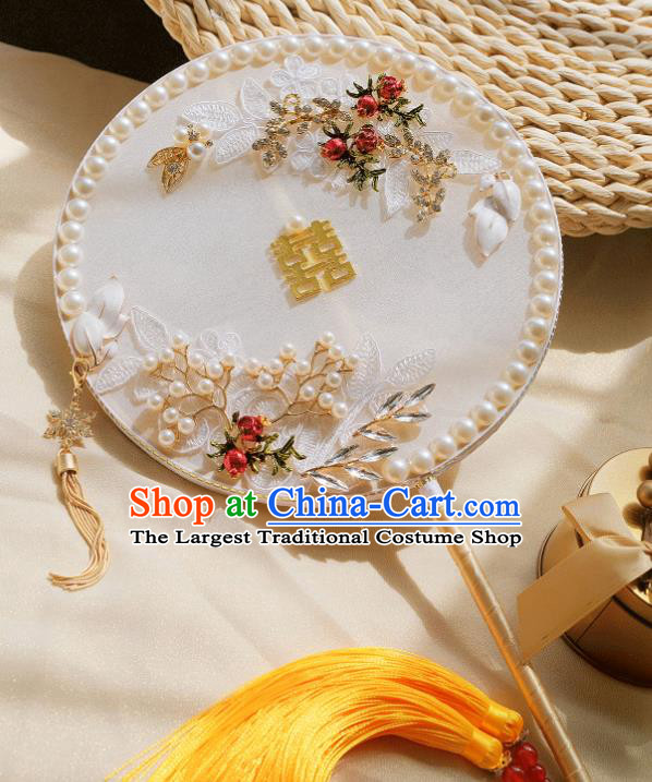 China Classical Pearls Circular Fan Handmade White Silk Fan Traditional Wedding Fan Bride Palace Fan