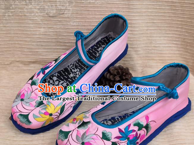 Handmade China Yunnan Ethnic Embroidered Chrysanthemum Shoes Folk Dance Shoes National Woman Pink Satin Shoes