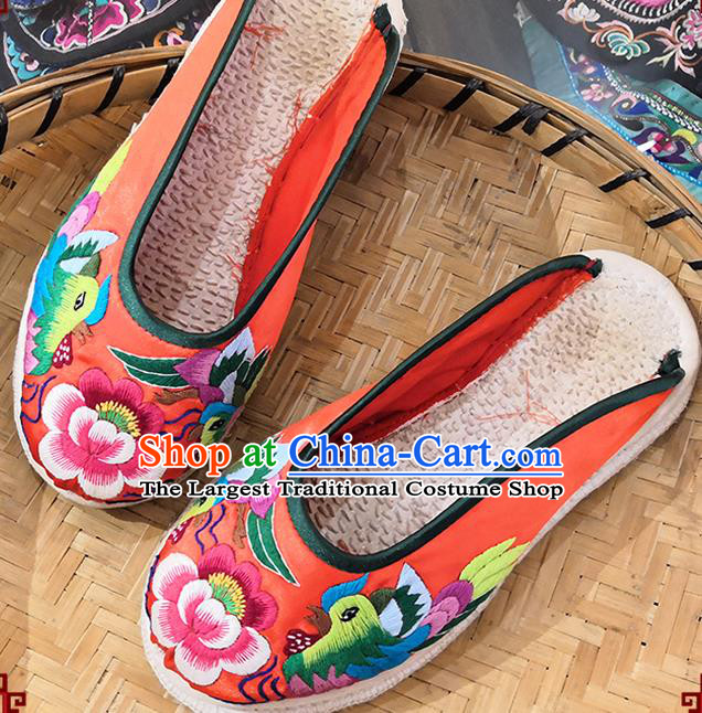 Handmade China Embroidered Red Satin Shoes National Woman Cloth Shoes Yunnan Ethnic Shoes