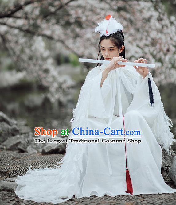 China Traditional Hanfu White Mantle Ming Dynasty Swordswoman Feather Cape Clothing Ancient Goddess Garment Costume