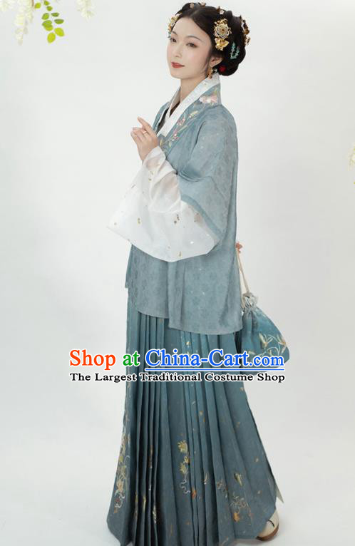 China Ancient Patrician Countess Costumes Traditional Hanfu Dress Garments Ming Dynasty Nobility Woman Historical Clothing