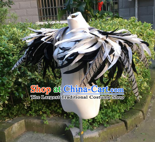 Top Stage Show Props Brazilian Carnival Epaulet Samba Dance Feather Shoulder Accessories Miami Catwalks Cape Decorations