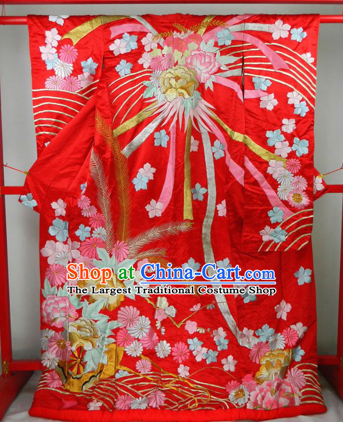 Japanese Traditional Court Empress Garment Costume Wedding Bride Red Silk Yukata Dress Classical Embroidered Pattern Uchikake Kimono Clothing