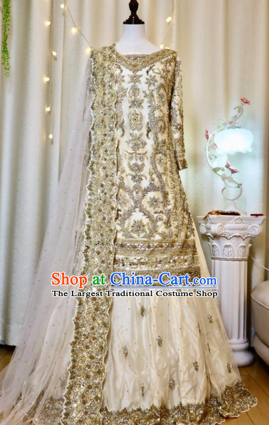 India Bride Clothing Traditional Garment Costumes Indian Wedding Dress Top Embroidered Champagne Lengha Outfit