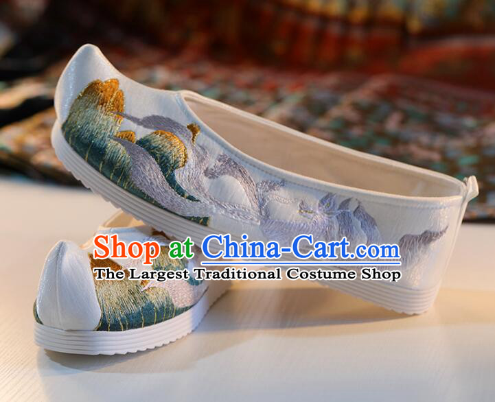 China Handmade Shoes White Cloth Nine Tail Fox Pattern Shoes Traditional Hanfu Shoes Ancient Childe Shoes