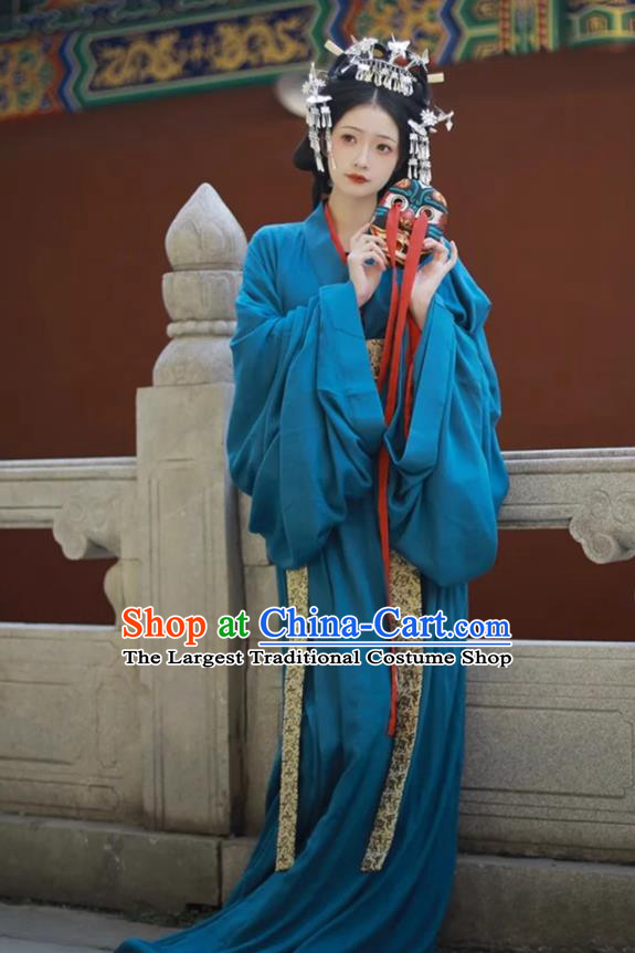 China Traditional Hanfu Blue Robe Warring States Time Palace Lady Clothing Ancient Court Woman Costumes