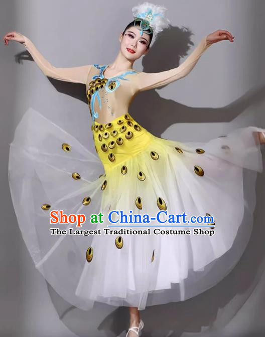 Yellow China Dai Ethnic Dance Costume Yunnan Ethnic Minority Cucurbit Flute Performance Clothing Woman Peacock Dance Dress