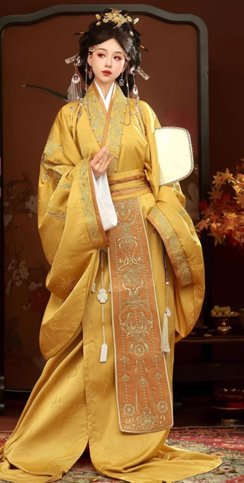 Traditional Chinese Clothing Hanfu Yellow Warring States Robe Ancient Princess Embroidery Costume