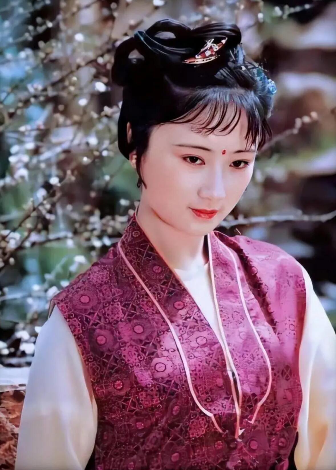Ancient Servant Maid Costume Twelve Beauties of Jinling Chinese Drama A Dream in Red Mansions Xiang Ling Clothing Traditional Hanfu Dress
