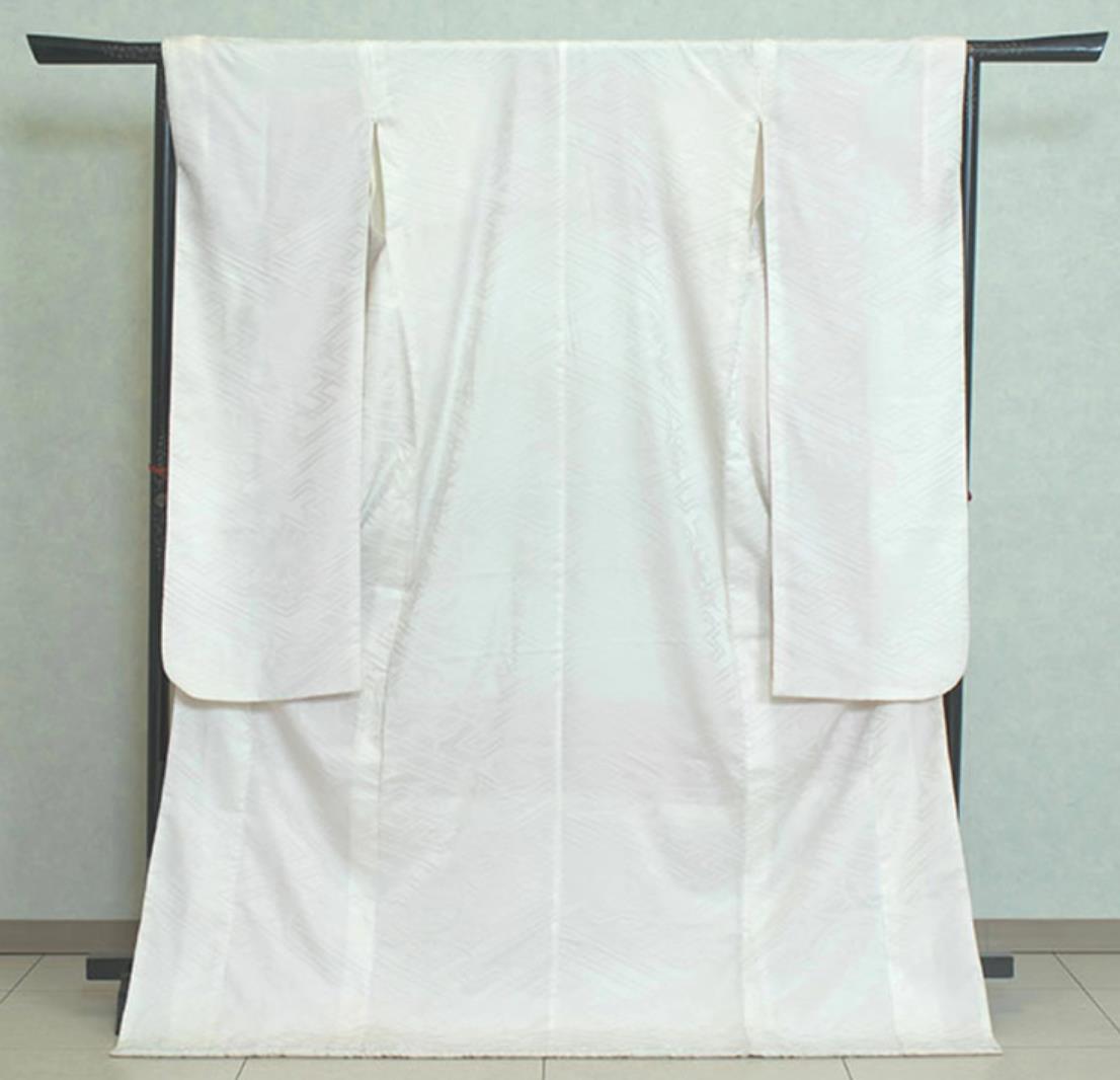 Japanese Traditional Women Formal Wedding Shiromuku Kimono Uchikake Bridal Attire