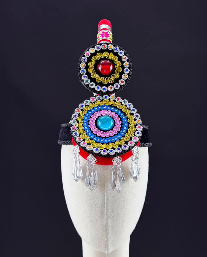 Chinese Yi Minority Headwear Ethnic Girl Yunnan Headwear Folk Dance Silver Headpiece