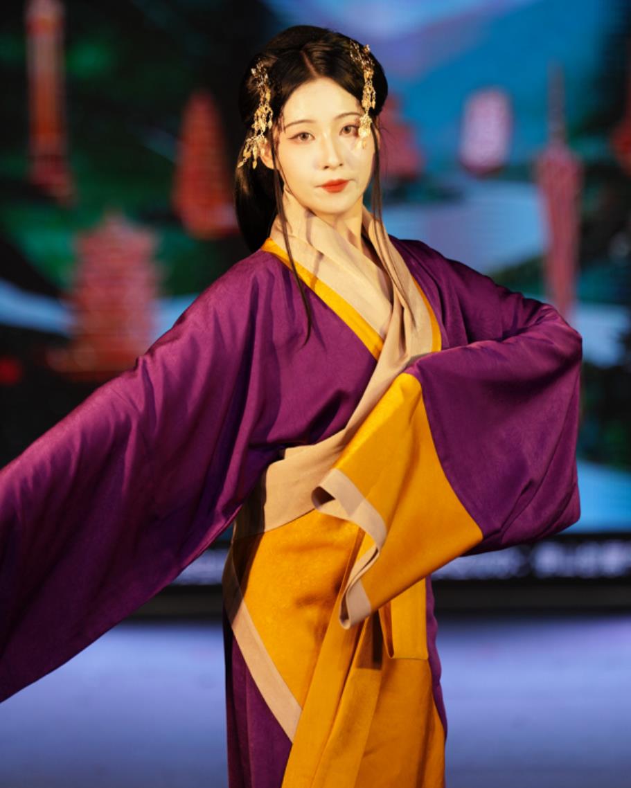 Purple Han Dynasty Quju Hanfu Winding Robe Dress Traditional Chinese Costumes Historical Reproduction Clothing